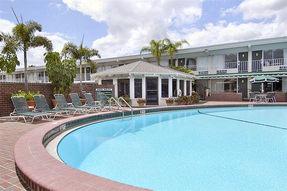 Red Rose Inn & Suites Plant City Ανέσεις φωτογραφία